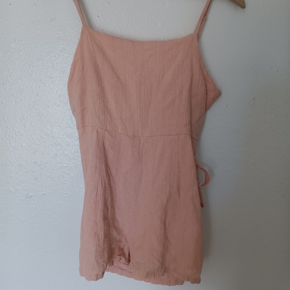 Altar'd state peach women's romper size L